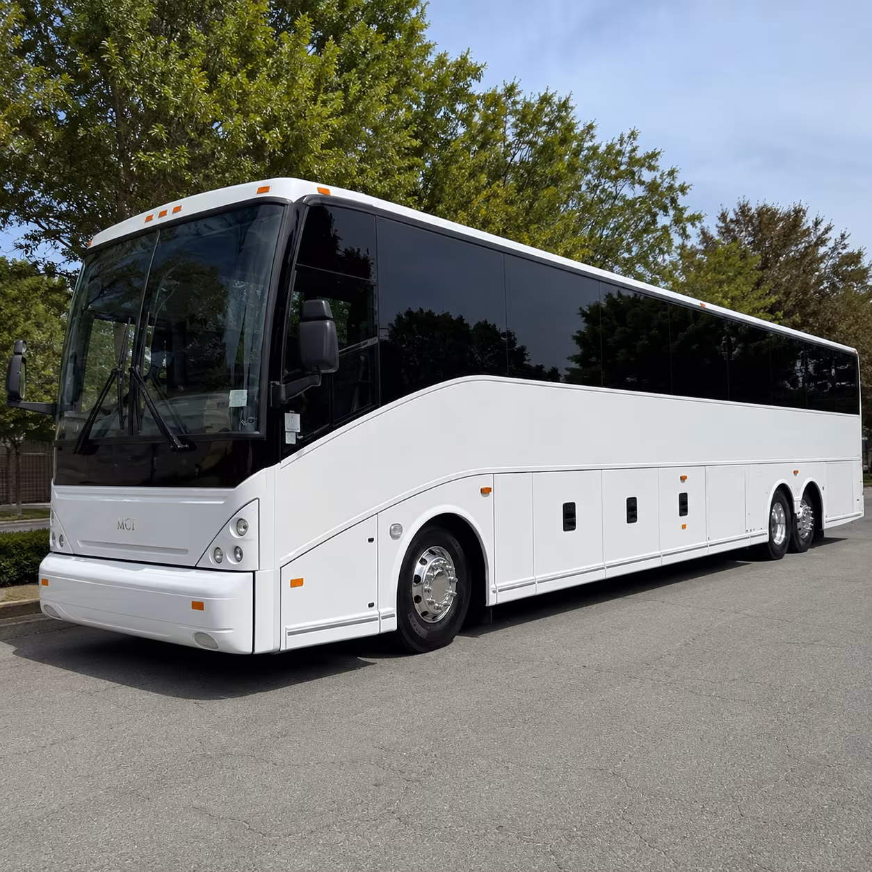 charter bus rentals for large birthday group events around boca raton
