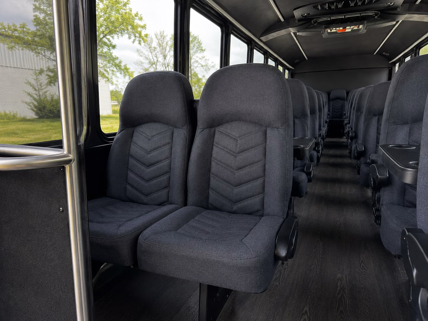 find transportation for your next prom 1
