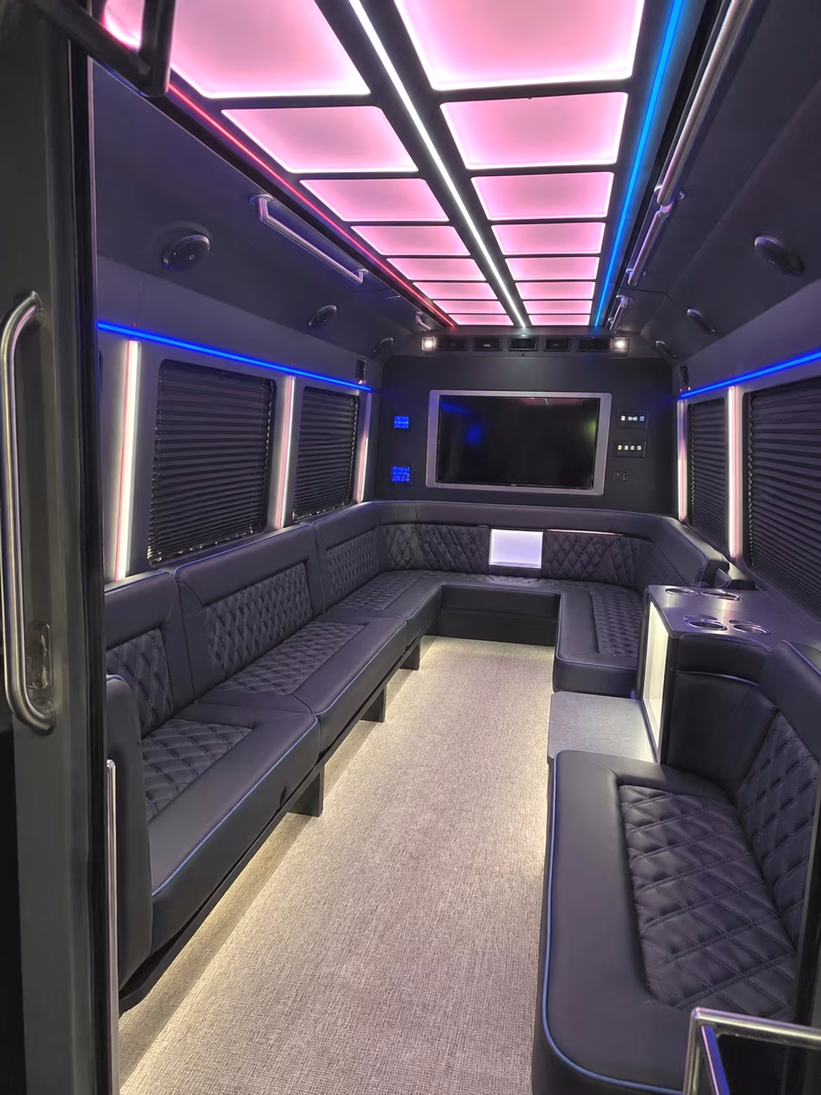 group bus transportation to marlins games at loandepot park from boca raton