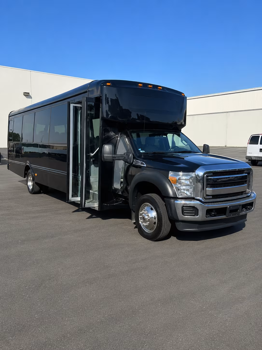 party buses for wine bar crawls through downtown delray beach